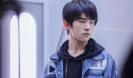 杨柳爆料王俊凯视频在线观看,王俊凯视频幕后故事，独家观看